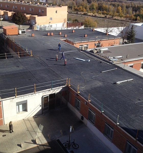 Hospital Provincial, Edificio Salud Mental, Zamora: Impermeabilización cubierta con lámina EPDM sistema flotante 1.100,00 m2 Hospital Provincial, Edificio Salud Mental, Zamora: Impermeabilización cubierta con lámina EPDM sistema flotante 1.100,00 m2