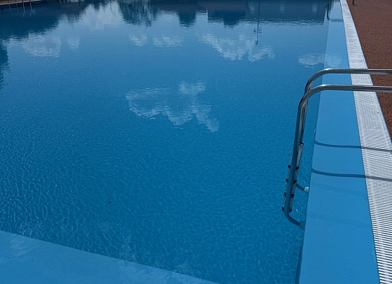 Piscinas municipales Castrocalbon, León: Revestimiento e impermeabilización de piscinas con lámina armada de PVC