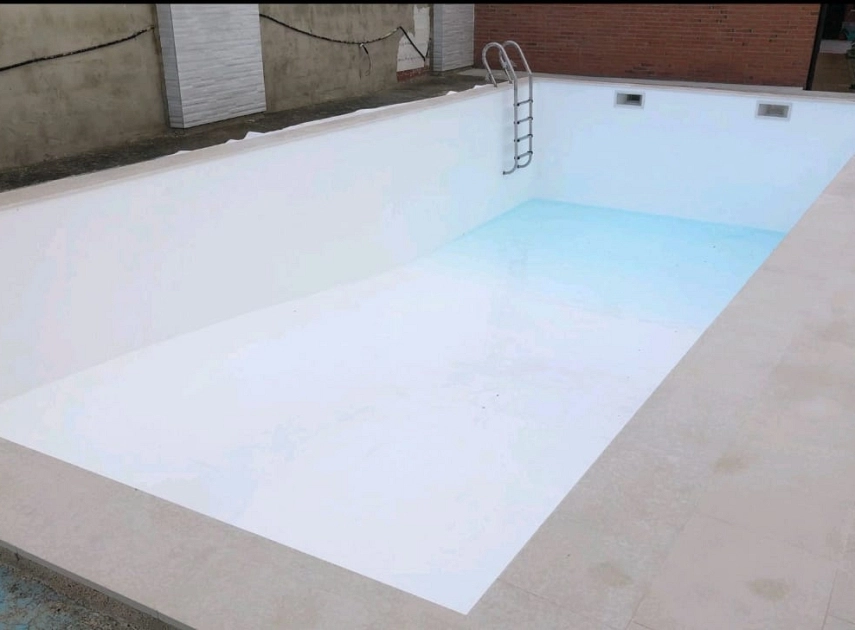 Impermeabilización de piscinas con láminas armadas de PVC Impermeabilización de piscinas con láminas armadas de PVC